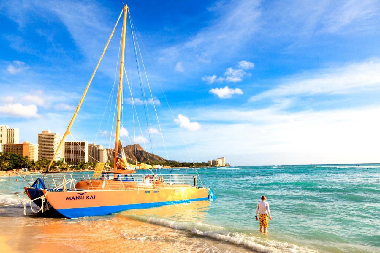 Aloha Vibes Await! Stylish Condo At Aloha Surf - Mountain And City Views Honolulu Exterior foto