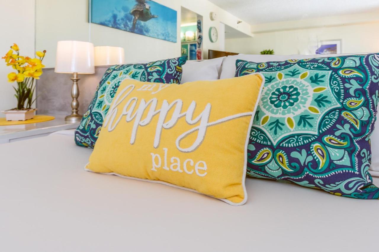 Aloha Vibes Await! Stylish Condo At Aloha Surf - Mountain And City Views Honolulu Exterior foto